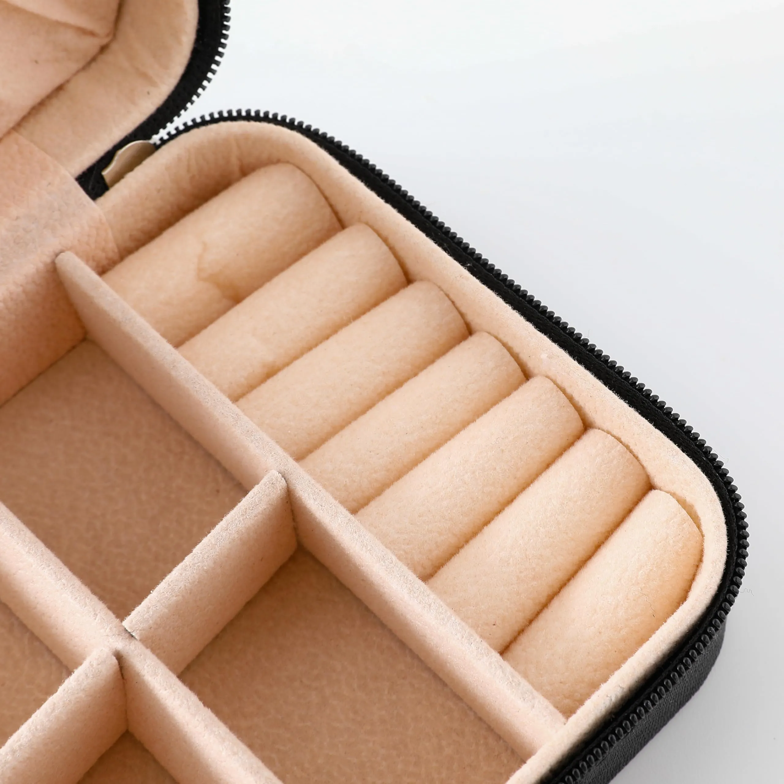 Kuber Industries Pack of 1 Mini Jewelry Box | Travel Jewellery Organizer Storage Box | Portable Case for Rings Earrings | Portable Jewelry Organizer | Proposal Gifts for Women Girl |YXX-023BK | Black