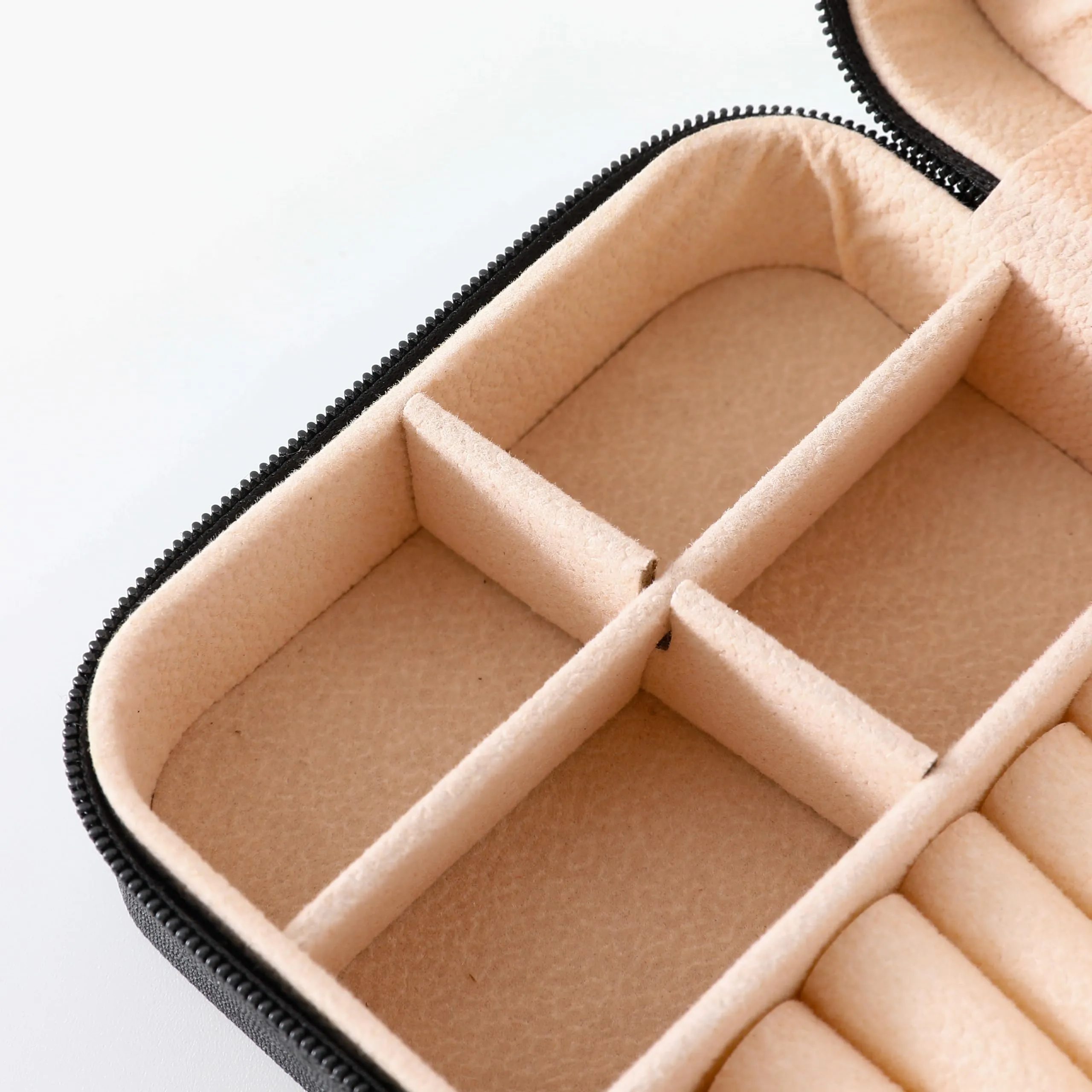 Kuber Industries Pack of 1 Mini Jewelry Box | Travel Jewellery Organizer Storage Box | Portable Case for Rings Earrings | Portable Jewelry Organizer | Proposal Gifts for Women Girl |YXX-023BK | Black