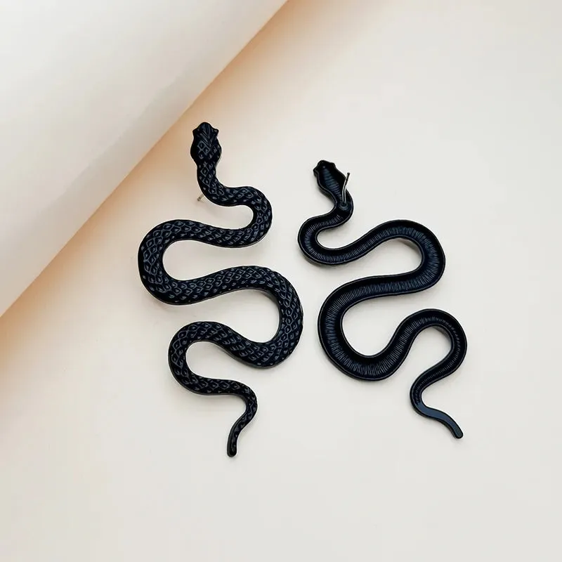 Neo-Gothic Snake Drop Earrings – Animal-Inspired Zinc Alloy Fashion Jewelry for Women